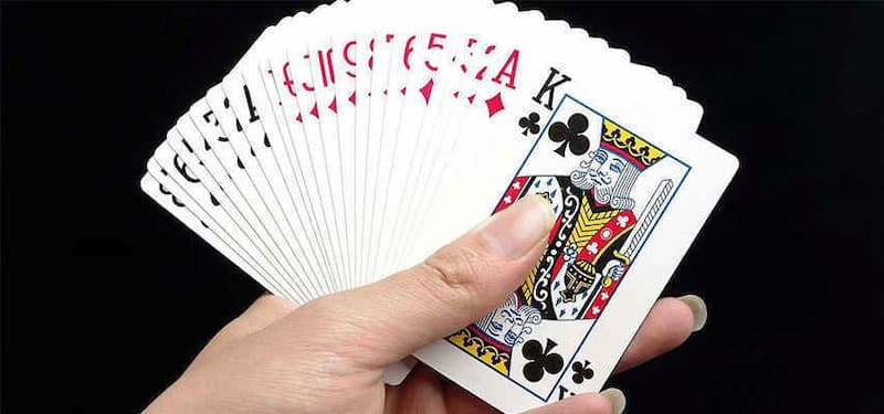 Tiến lên miền Nam 2 Người chơi có kỹ năng ghi nhớ bài tốt